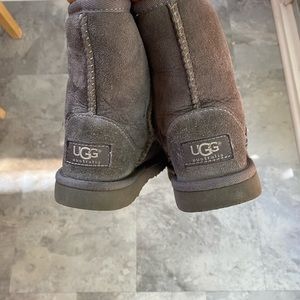 Gray Uggs toddler 10